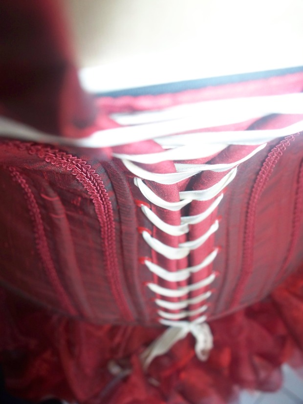 laçage corset Lisa